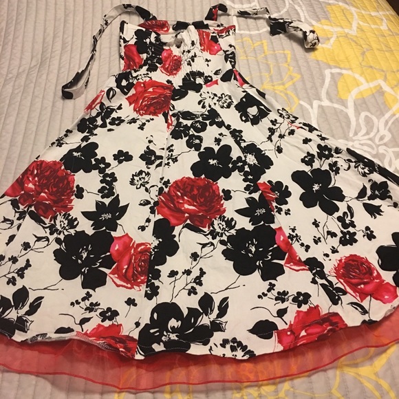 NWOT floral dress - Picture 4 of 6